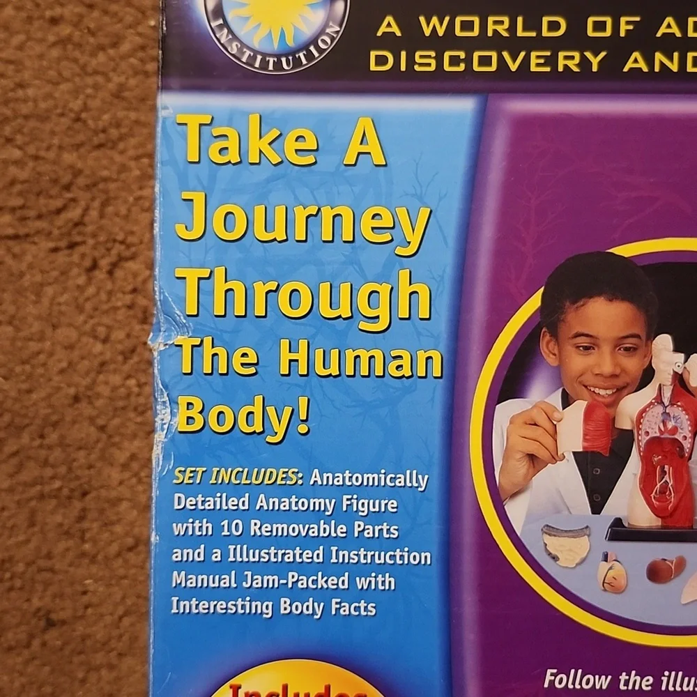 Anatomy lab Smithsonian science open box human body organs puzzle learning